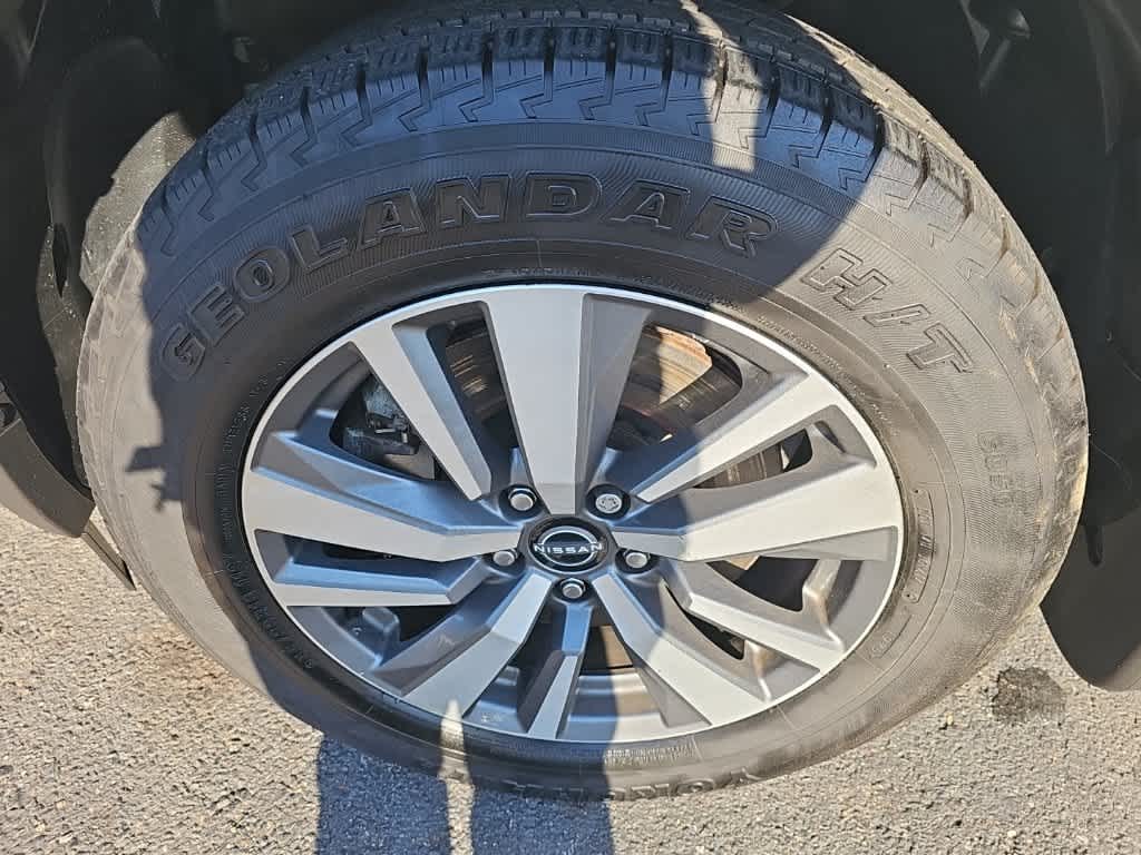 2024 Nissan Pathfinder Base