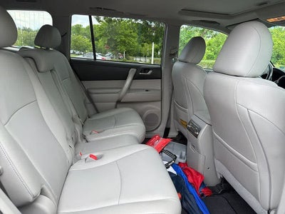 2013 Toyota Highlander SE