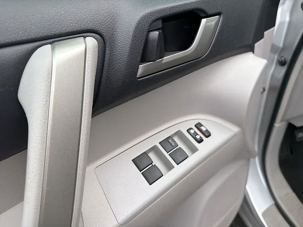 2013 Toyota Highlander SE