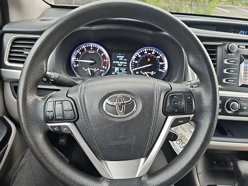 2014 Toyota Highlander LE