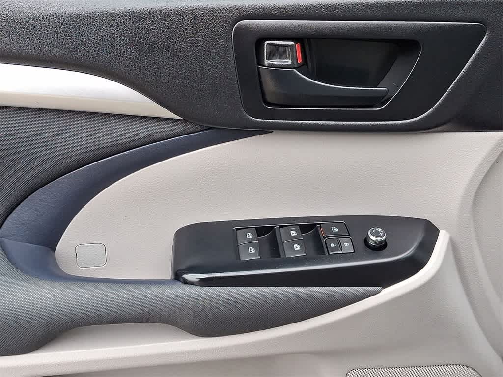 2015 Toyota Highlander LE Plus