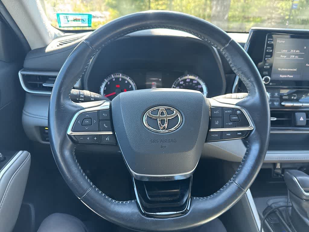 2020 Toyota Highlander LE