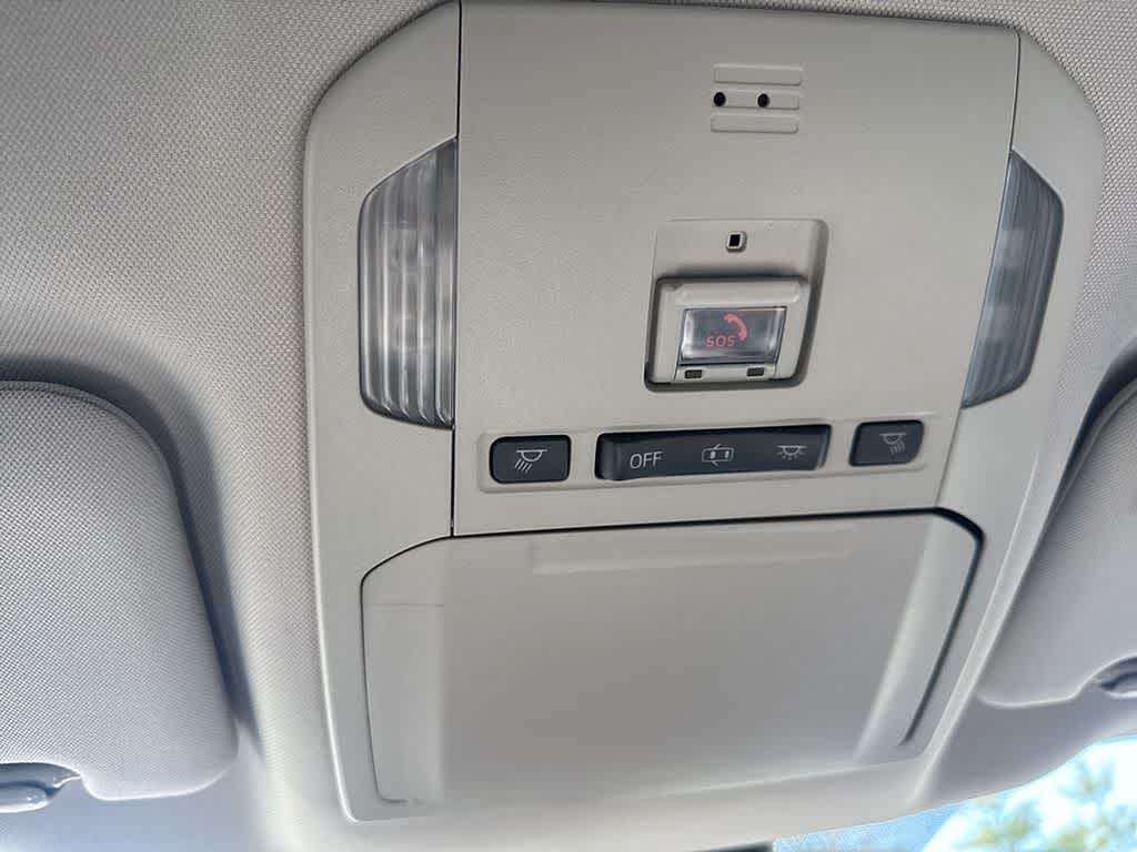 2020 Toyota Highlander LE