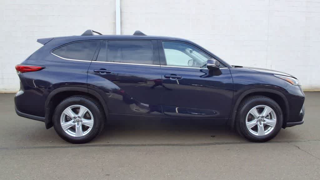 2020 Toyota Highlander LE