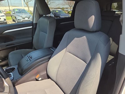 2019 Toyota Highlander LE