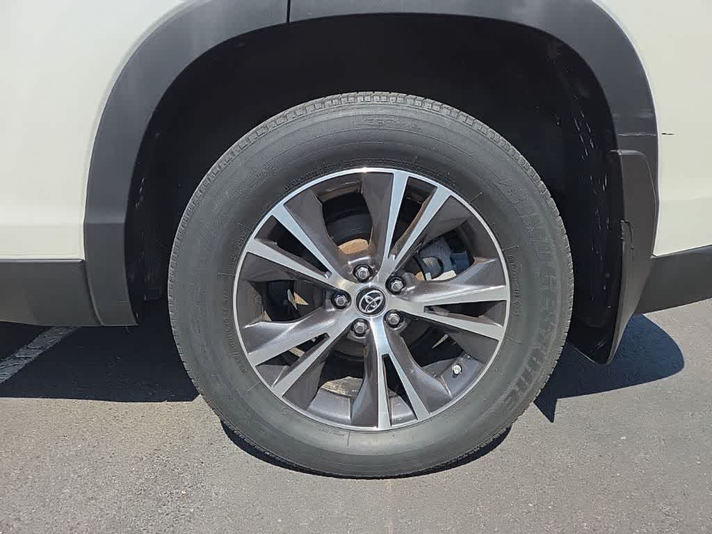 2019 Toyota Highlander LE