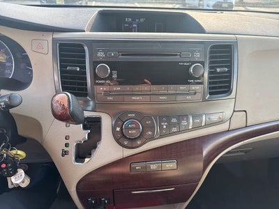 2012 Toyota Sienna XLE