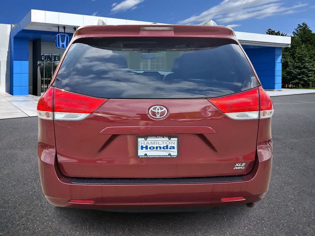 2012 Toyota Sienna XLE