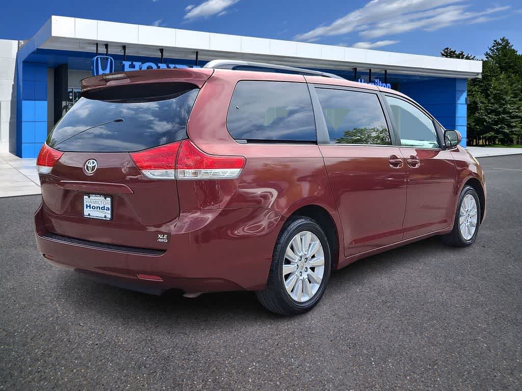 2012 Toyota Sienna XLE