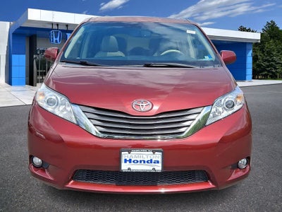 2012 Toyota Sienna XLE