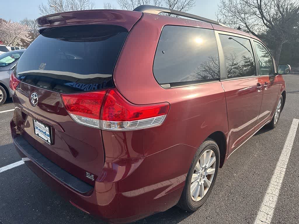 2012 Toyota Sienna XLE