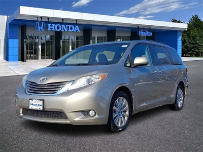 2016 Toyota Sienna XLE