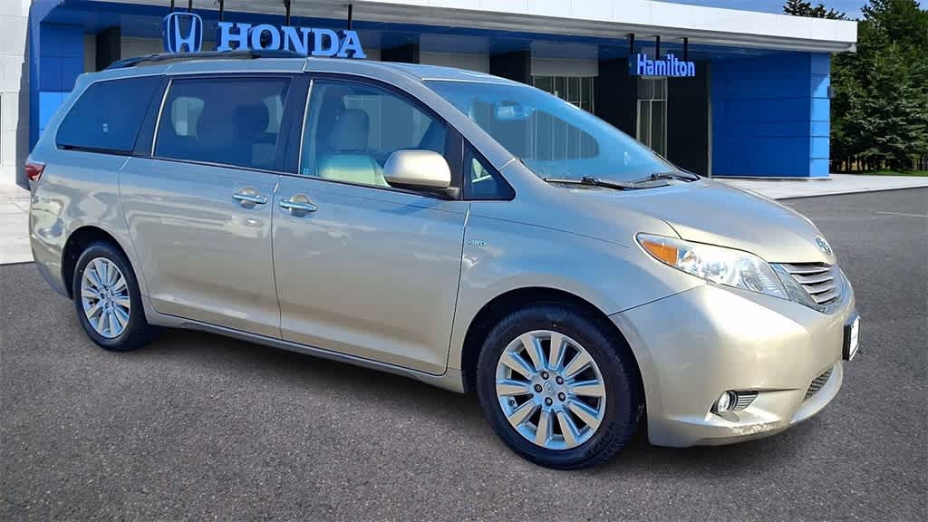 2016 Toyota Sienna XLE
