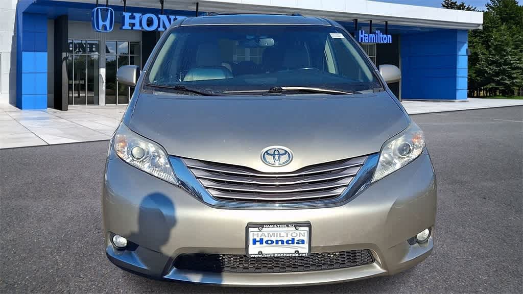 2016 Toyota Sienna XLE