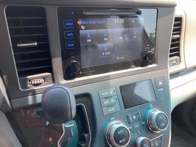 2017 Toyota Sienna LE