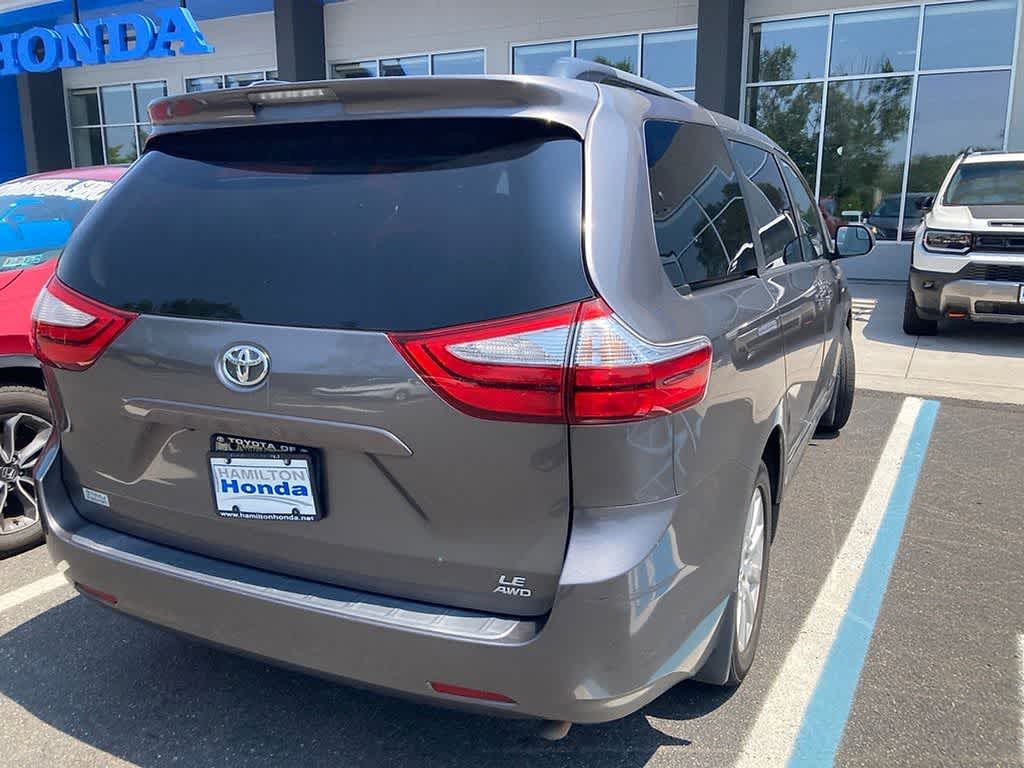 2017 Toyota Sienna LE