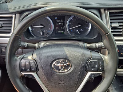 2019 Toyota Highlander SE