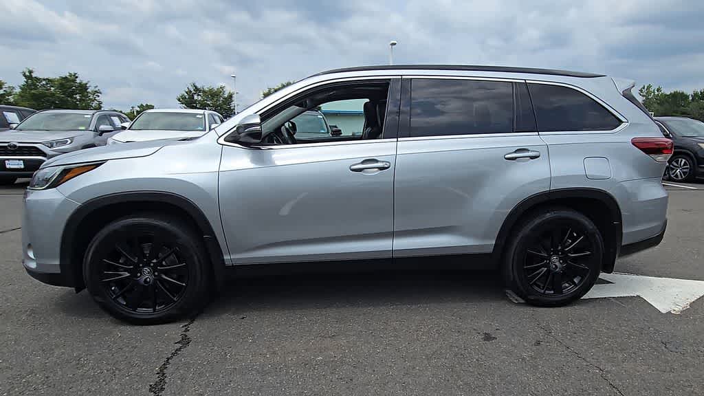 2019 Toyota Highlander SE