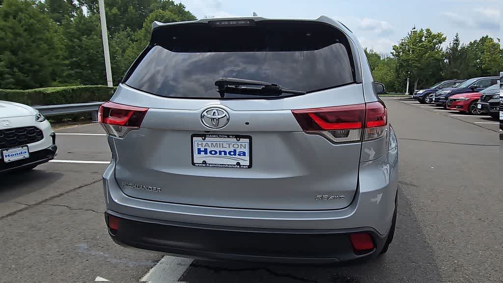2019 Toyota Highlander SE