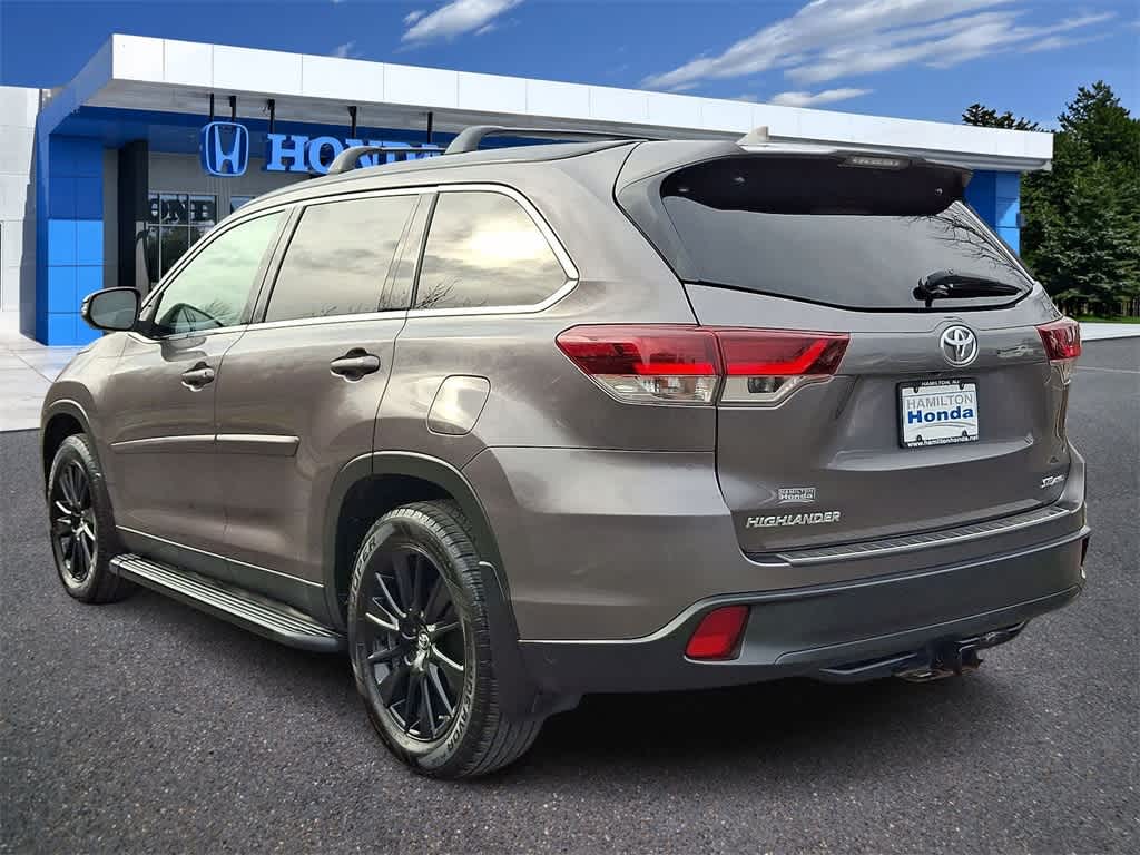 2019 Toyota Highlander SE
