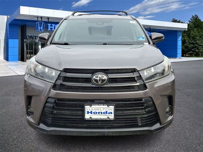 2019 Toyota Highlander SE
