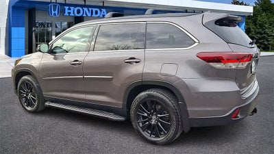 2019 Toyota Highlander SE
