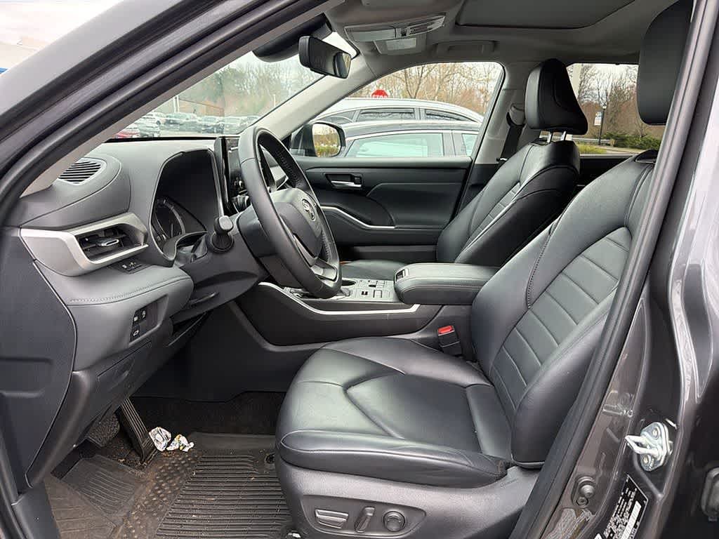 2024 Toyota Highlander XLE