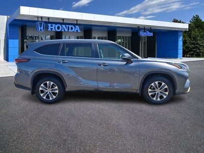 2024 Toyota Highlander XLE
