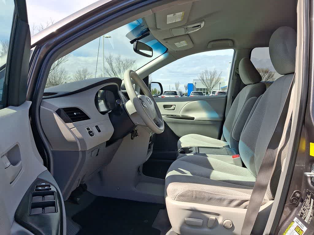 2011 Toyota Sienna LE