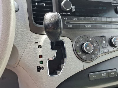 2011 Toyota Sienna LE