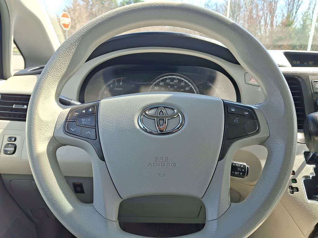 2011 Toyota Sienna LE