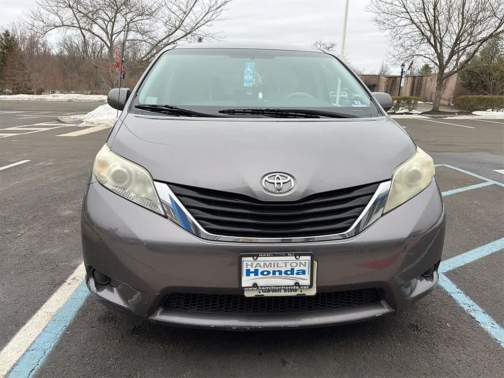 2011 Toyota Sienna LE
