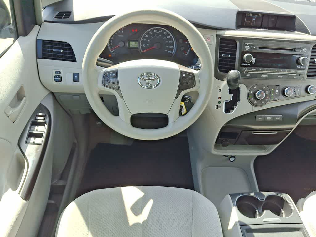 2011 Toyota Sienna LE