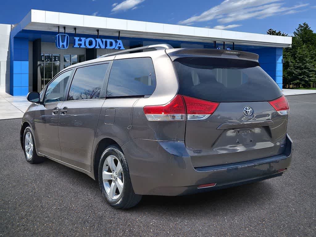 2011 Toyota Sienna LE