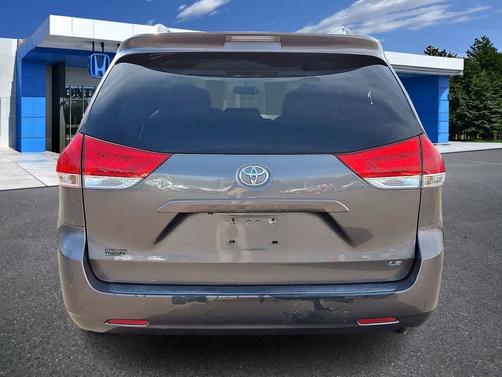 2011 Toyota Sienna LE