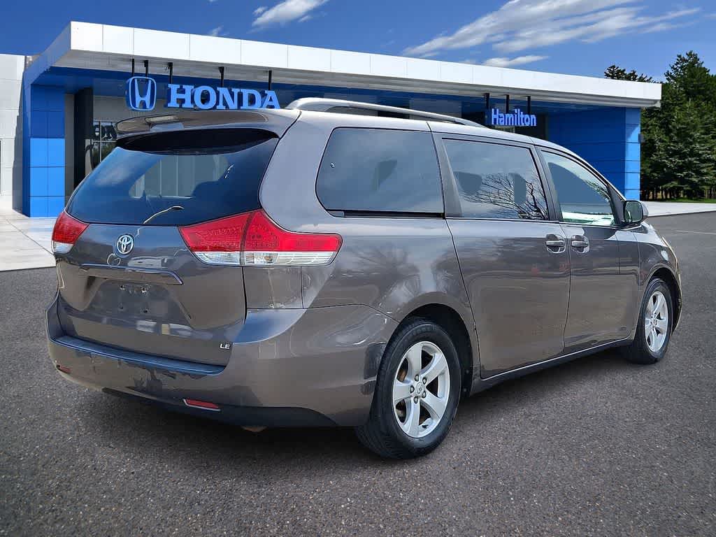 2011 Toyota Sienna LE