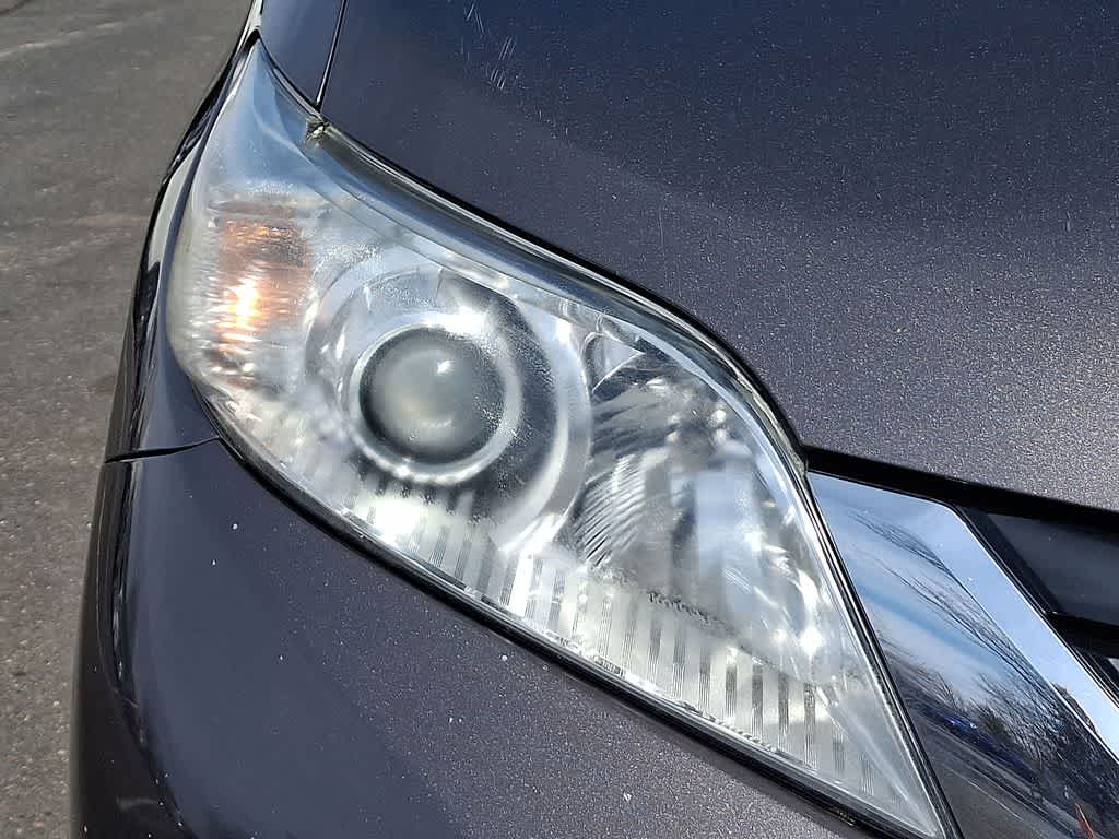 2011 Toyota Sienna LE