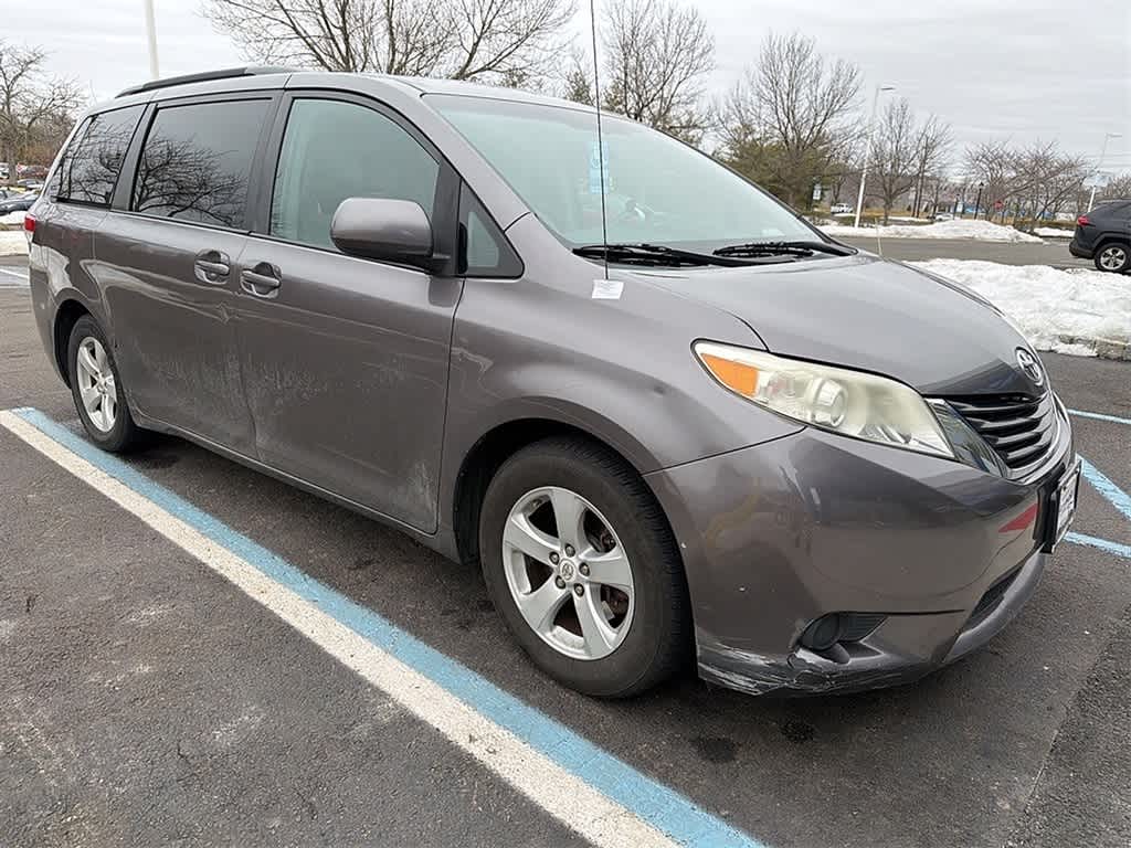 2011 Toyota Sienna LE