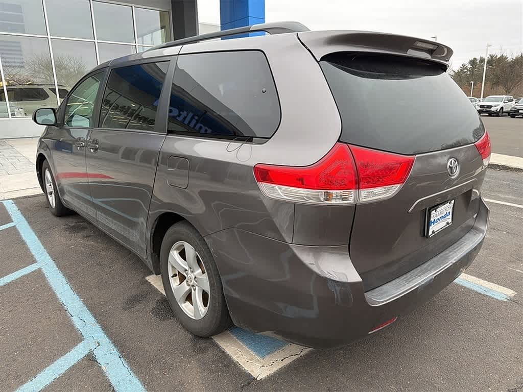2011 Toyota Sienna LE