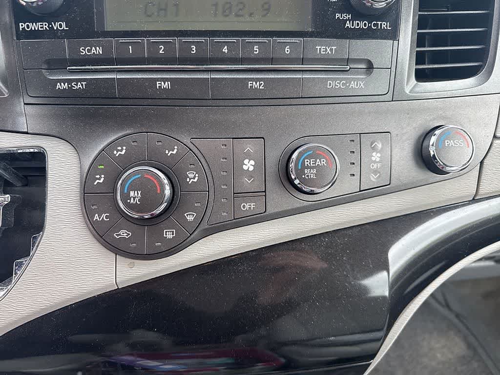 2013 Toyota Sienna L