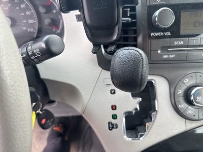 2013 Toyota Sienna L