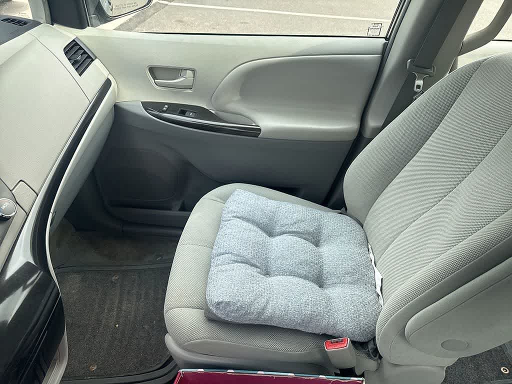 2013 Toyota Sienna L