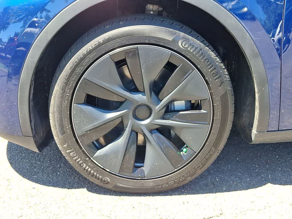 2025 Tesla Model Y Long Range