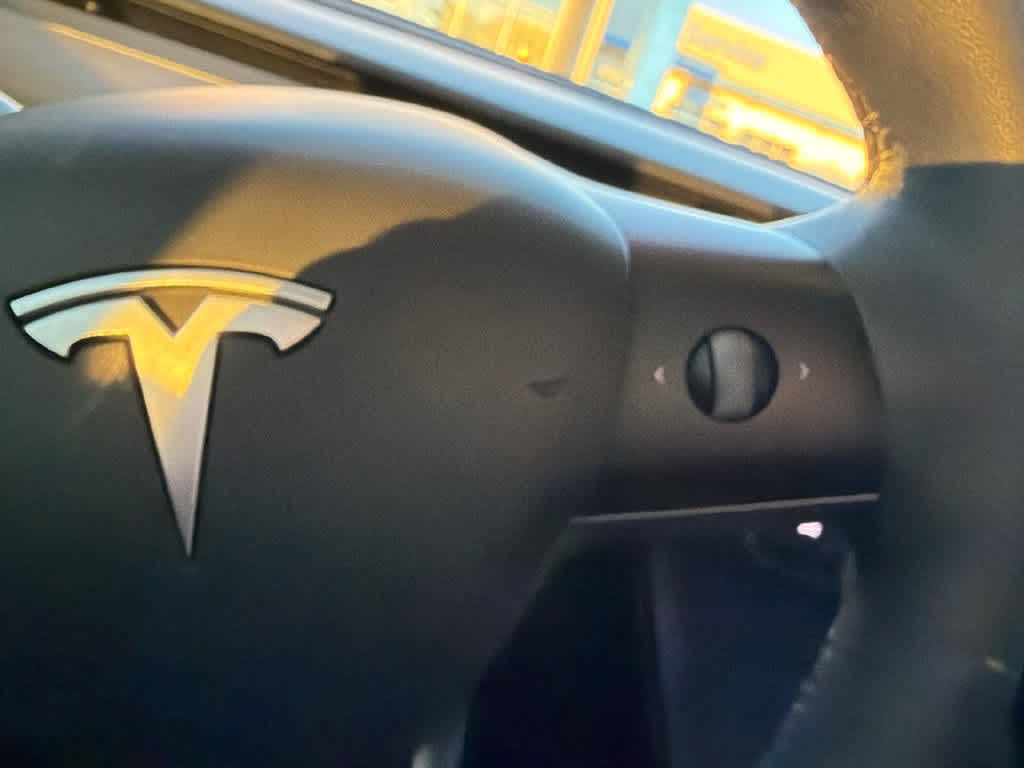 2024 Tesla Model Y Base