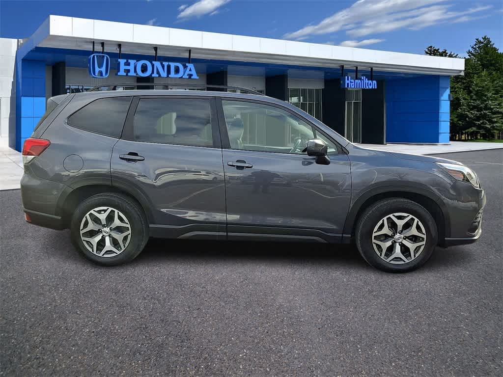 2022 Subaru Forester Premium