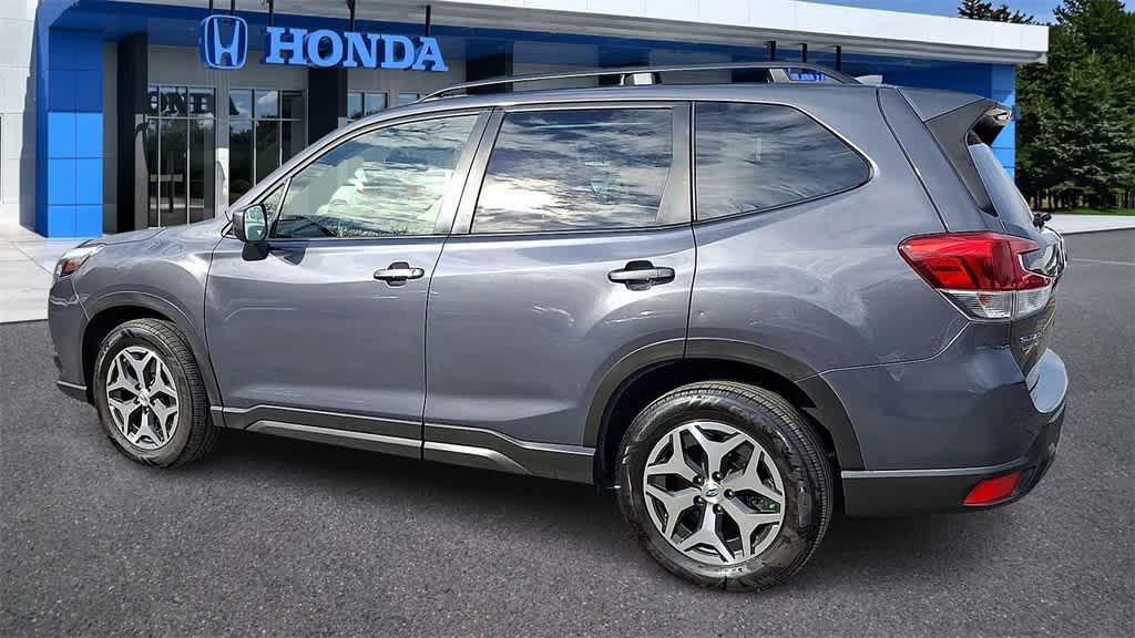 2022 Subaru Forester Premium