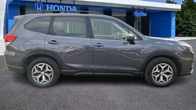 2022 Subaru Forester Premium