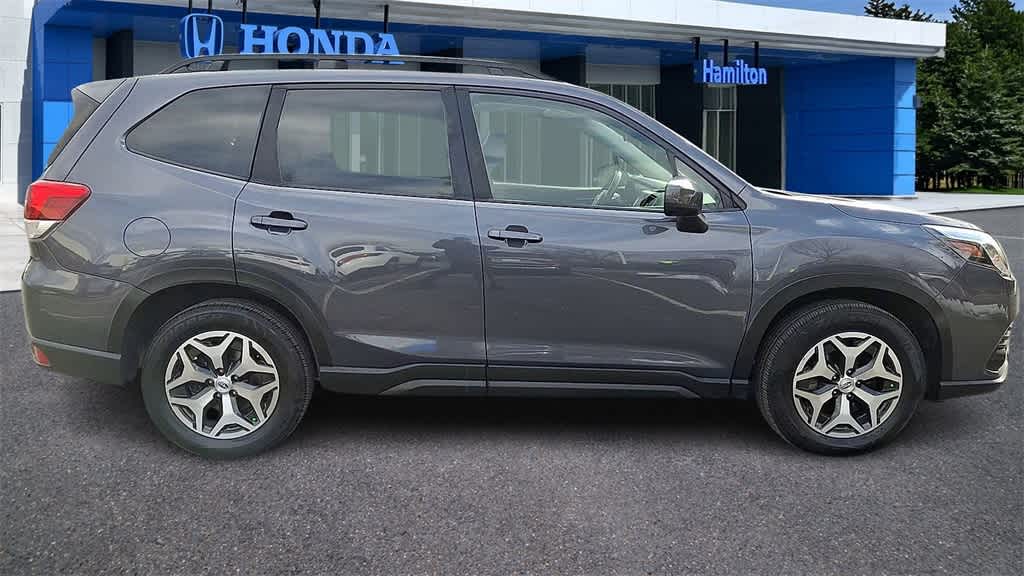 2022 Subaru Forester Premium