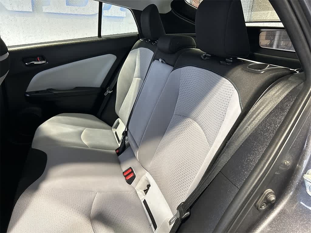 2022 Toyota Prius LE