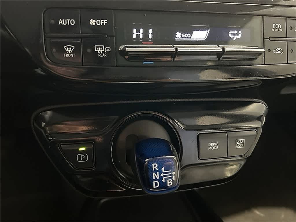 2022 Toyota Prius LE